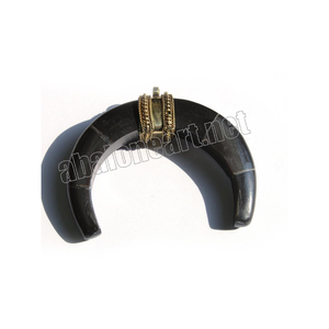 Serene Force Vintage Tibétain Argent Hindouisme Pendentif Himalayen Haven Tibétain Argent Charme Pendentif - Product Image 1