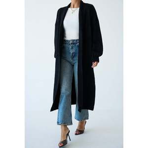 Cardigan en tricot noir long jusqu'aux chevilles - Product Image 1