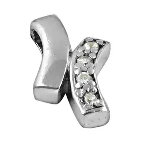 Breloque lettre X en argent 925 avec cristaux de strass sertis dans un canal, style minimaliste, unisexe, à porter au quotidien - Product Image 4