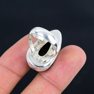 แหวนเงินแท้ 925 ชุบเงินแท้ ประดับด้วยลาบราโดไรต์ธรรมชาติจากมาดากัสการ์ ทรงกลม ฝังแบบ Bezel งานแฮนด์เมด เครื่องประดับแฟชั่นสำหรับผู้หญิง - Product Image 6