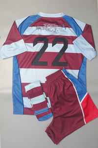 Uniformes de Rugby d'équipe de kit de Rugby de conceptions de couleurs faites sur commande de haute qualité 200-350 GSM avec des chaussettes faites sur commande - Product Image 3