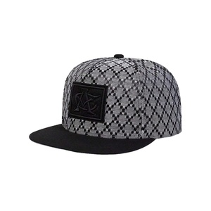 Vente en gros de chapeaux à la mode à 6 panneaux en polyester durable-coton avec logo personnalisé et service OEM disponible - Product Image 1
