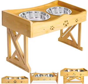 Vente en gros de station d'alimentation réglable en bambou pour chien, support de bol de nourriture pour chien, bols surélevés pour chien par artisanat en croissant - Product Image 1