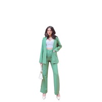 Ensemble décontracté 2 pièces pour femme, collection automne, blazer uni, bralette et pantalon, col rabattu, boutons décoratifs, fabriqué au Vietnam