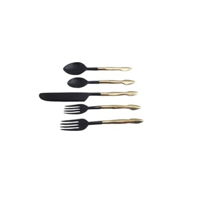 Ensemble de couverts en acier inoxydable plaqué argent avec poignée en résine blanche moderne tendance américaine, compatible lave-vaisselle, cinq pièces - Product Image 4