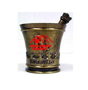 Mortier et pastel en métal en laiton de dernière conception en argent fini pour le meulage d'épices Accessoires de cuisine Cuisine de haute qualité - Product Image 1