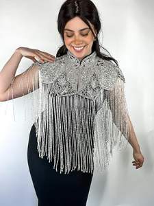 Cape burlesque élégante en cachemire, ornée de perles et de paillettes, silhouette asymétrique, col en V, fermeture à l'arrière, idéale pour les occasions festives et les clubs. - Product Image 5