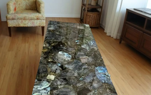 Decoración de Mesa de Lujo Hecha a Mano con Piedra Preciosa de Labradorita, Diseño de Amor de Halloween - Product Image 2