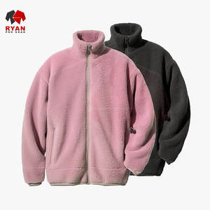 เสื้อแจ็คเก็ตขนแกะฤดูหนาวแบบกำหนดเองได้  คอตั้ง  ใส่ได้ทั้งชายและหญิง  ออกแบบให้สวมใส่สบาย ระบายอากาศได้ดี พร้อมโลโก้ด้านหน้า  บริการ ODM - Product Image 3