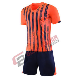 เสื้อฟุตบอลแบบแห้งเร็ว ระบายอากาศได้ดี ผลิตตามสั่ง ปี 2026 ผลิตจากโพลีเอสเตอร์ 100% พิมพ์ลายแบบซับลิเมชั่น พร้อมพิมพ์ชื่อทีม - Product Image 6