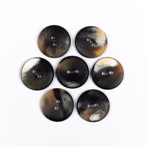 Boutons en corne de buffle naturelle, finition colorée, pour accessoires vestimentaires, haute qualité - Product Image 1