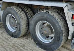 Camion benne Mercedes Arocs 2013 Euro 4 Diesel, conduite à gauche, pour construction en acier - Product Image 4