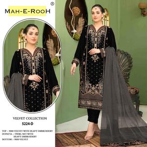 Costumes Salwar en velours de qualité supérieure pour femme avec broderie lourde et design classique, idéaux pour les fonctions familiales et les soirées. - Product Image 4