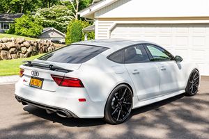สภาพดีเยี่ยม รถมือสอง ปี 2016 ออดี้ RS7 เครื่องยนต์ 4.0 ลิตร ทวินเทอร์โบ V8 - Product Image 3