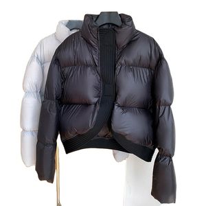 Chaqueta acolchada corta de talla grande para mujer de invierno con logotipo de alta calidad hecho a medida con cremallera, chaqueta transpirable de talla grande - Product Image 1