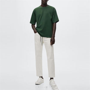 T-shirt personnalisé sérigraphié pour hommes, poids lourd 230gsm 100% coton et polyester, style de rue, style uni - Product Image 4