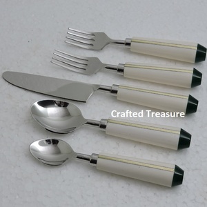 Juego de cubiertos de acero inoxidable Chapado en plata con mango de resina de Color personalizado, juego de cubiertos de mesa, accesorios de cocina, Material metálico - Product Image 5