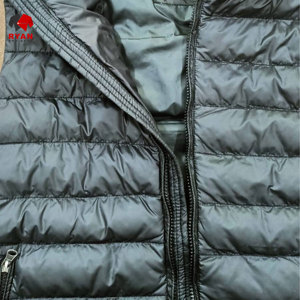 Chaleco Acolchado Impermeable Personalizado Ryan Pro Gear para Hombre con Tela de Lana Peinada, Transpirable y Antibolitas, Opciones de Logotipo OEM - Product Image 4