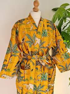 Veste Kimono Kantha de style européen fait à la main, imprimé floral, festif, naturel, taille libre 6XL pour anniversaire de mariage - Product Image 4