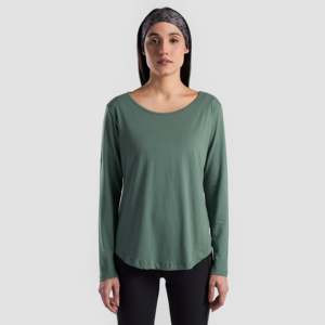 Camiseta verde sin bordes, cómoda y elegante - Product Image 1
