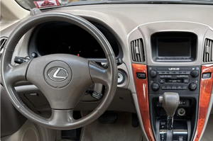 พร้อมขับขี่ - รถพวงมาลัยซ้ายมือสอง |   พวงมาลัยขวา |   เล็กซัส RX300 AWD ปี 2001 - Product Image 4
