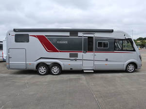 Caravane de luxe tout-terrain Mercedes pour application automobile en Allemagne - Product Image 6