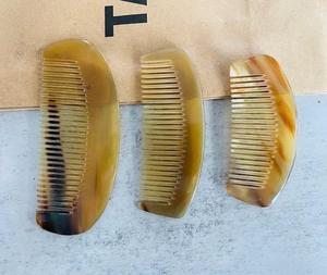 Peigne en corne de buffle pour cheveux Peigne d'extension de cheveux Couleur pleine corne naturelle pour cheveux avec la meilleure qualité - Product Image 2