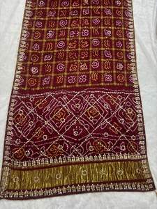 ผ้าไหมกฤษณีแบบซารี ปักลายที่ปาลูและขอบผ้า พร้อมเสื้อคลุม - Product Image 6