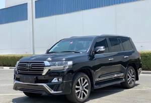 Toyota Land Cruiser VXR SUV 2018, Turbo 4.1-6L, Automático, Asientos de Cuero, Techo Solar, Cámara Trasera de 360°, 25001-50000 Millas, En Venta - Product Image 5
