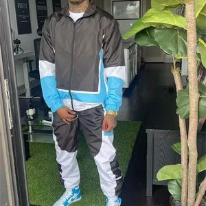 Conjunto de chándal cortavientos personalizado para hombre, ropa de calle, chaqueta y pantalones con cremallera de nailon de 2 piezas, estampado por sublimación disponible - Product Image 5