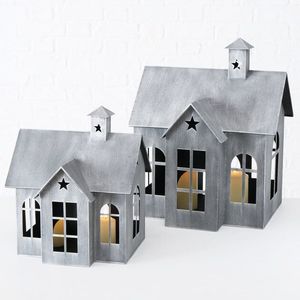 Porte-bougie en métal galvanisé en forme de grange avec de grandes portes de grange et ouvertures de fenêtres Décoration de Noël de style campagnard Lanterne votive - Product Image 5