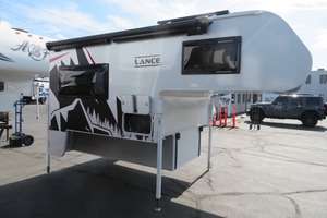 Camionetas camper de tamaño mediano y grande en venta - Product Image 5