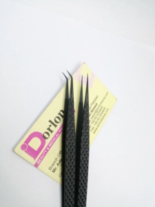 Pince à cils noire mate droite mince de 14CM en acier inoxydable Logo privé poignée diamant durable cils pointus à 45 degrés - Product Image 2