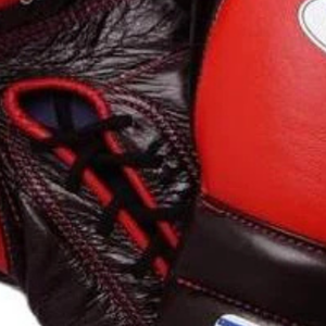 ถุงมือชกมวยแบบผูกเชือก Winning สีแดงดำ หนังแท้คุณภาพพรีเมียม สำหรับการฝึกซ้อมและการแข่งขันระดับมืออาชีพ ขนาด 8 ออนซ์ 10 ออนซ์ 12 ออนซ์ - Product Image 5