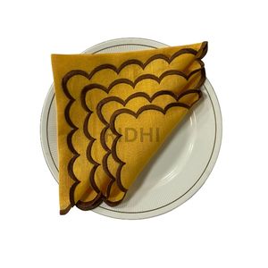 Servilletas de Lino Amarillo Bordadas al por Mayor con Borde Festoneado, 100% Lino Puro, para Bodas, Decoración del Hogar y Regalos para Damas de Honor - Product Image 3