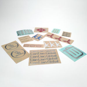 Autocollant de transfert de couleur personnalisé étiquette étanche bricolage logo 3D sans arrière-plan étiquette durable anti-rayures pour les réservoirs de meubles en verre de voiture - Product Image 6