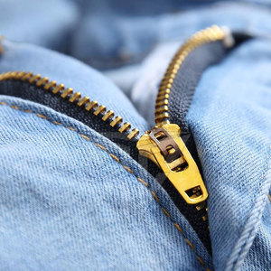 กางเกงยีนส์ผ้าฝ้ายแท้สำหรับผู้ชาย100% ปรับแต่งขนาดได้สไตล์ลำลองน้ำหนักเบาระบายอากาศได้ดี - Product Image 4