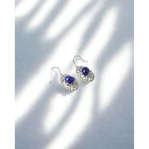 Boucles d'oreilles pendantes en or rose et lapis-lazuli avec sertissage clos en diamant - Product Image 1