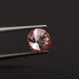 เพชรชมพูทรงกลมเจียระไนแบบ Vivid ขนาด 2.0 กะรัต ความสะอาดระดับ VS1-VS2 ผลิตในห้องปฏิบัติการ ได้รับการรับรองโดย IGI พร้อมใบรับรอง - Product Image 3