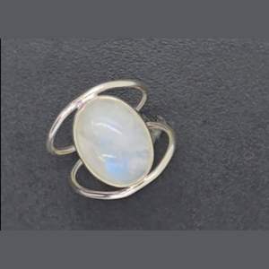Anillo de piedra lunar de Plata de Ley 925 hecho a mano para mujer joyería de piedras preciosas naturales - Product Image 2