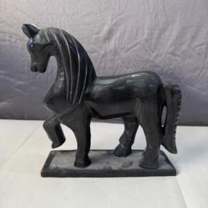 Exhibición de caballo de mármol italiano hecha a mano de primera calidad elegante patrón de animales negros exhibición de oficina de lujo acento para el hogar artículo de Regalo perfecto - Product Image 5