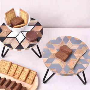 Support à gâteau de couleur bois et résine noir et blanc support à gâteau de mariage utiliser support à gâteau de fête d'anniversaire - Product Image 3