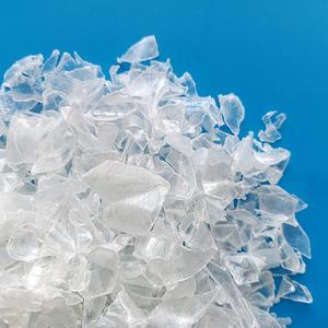 Flocons de PET recyclé de qualité supérieure, provenant de bouteilles, 100% transparents, lavés à chaud, à bas prix, en provenance de France - Product Image 1
