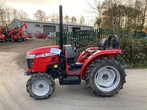 รถแทรกเตอร์สำหรับงานหนัก Massey Ferguson GC1723E 45 แรงม้า ขับเคลื่อน 4 ล้อ พร้อมเครื่องยนต์ เกียร์ และปั๊ม - ราคาขายส่ง - Product Image 4
