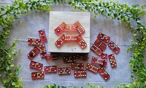 Haute qualité 28 pièces Double Six dominos ensemble MDF bois résine matériel amusant jeu coloré avec boîte en bois pour bois artisanat panneaux muraux - Product Image 2