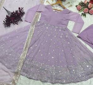 ชุดเดรส Anarkali ผ้าเน็ตปักเลื่อมหรูหราสำหรับผู้หญิง ยี่ห้อ Unity Luxure พร้อมผ้าคลุมไหล่เข้าชุด เหมาะสำหรับงานเทศกาลและงานแต่งงาน - Product Image 6
