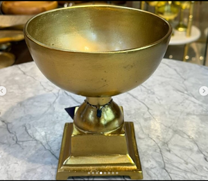 Plateaux de service en métal argenté et doré, bols et plats à motif floral et support en acier inoxydable et laiton - Product Image 4