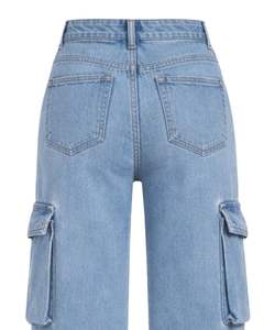 Pantalon cargo en denim bleu clair sur mesure pour femmes, taille haute, multi-poches, jambe large, coupe ample, streetwear, jean décontracté - Product Image 4