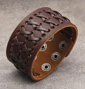 Nouveau bracelet en peau de vache européen et américain chaud transfrontalier rétro creux hommes large cuir personnalisé équitation juif - Product Image 1