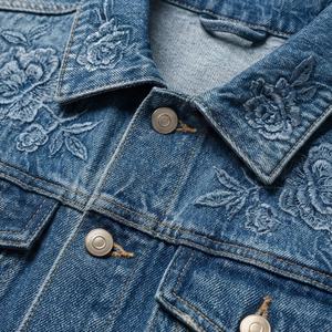 Vêtements d'été pour femmes Coupe ajustée Boutonnage manches longues Casual Streetwear Vestes en jean courtes Couleur personnalisée Vêtements d'extérieur élégants - Product Image 4